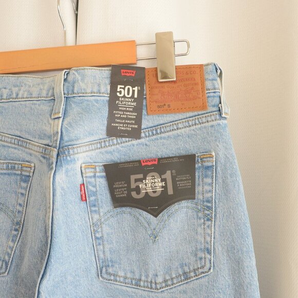 NWT Levi's 501s Straight Leg Light Wash Jeans Sz 29 - Picture 6 of 8